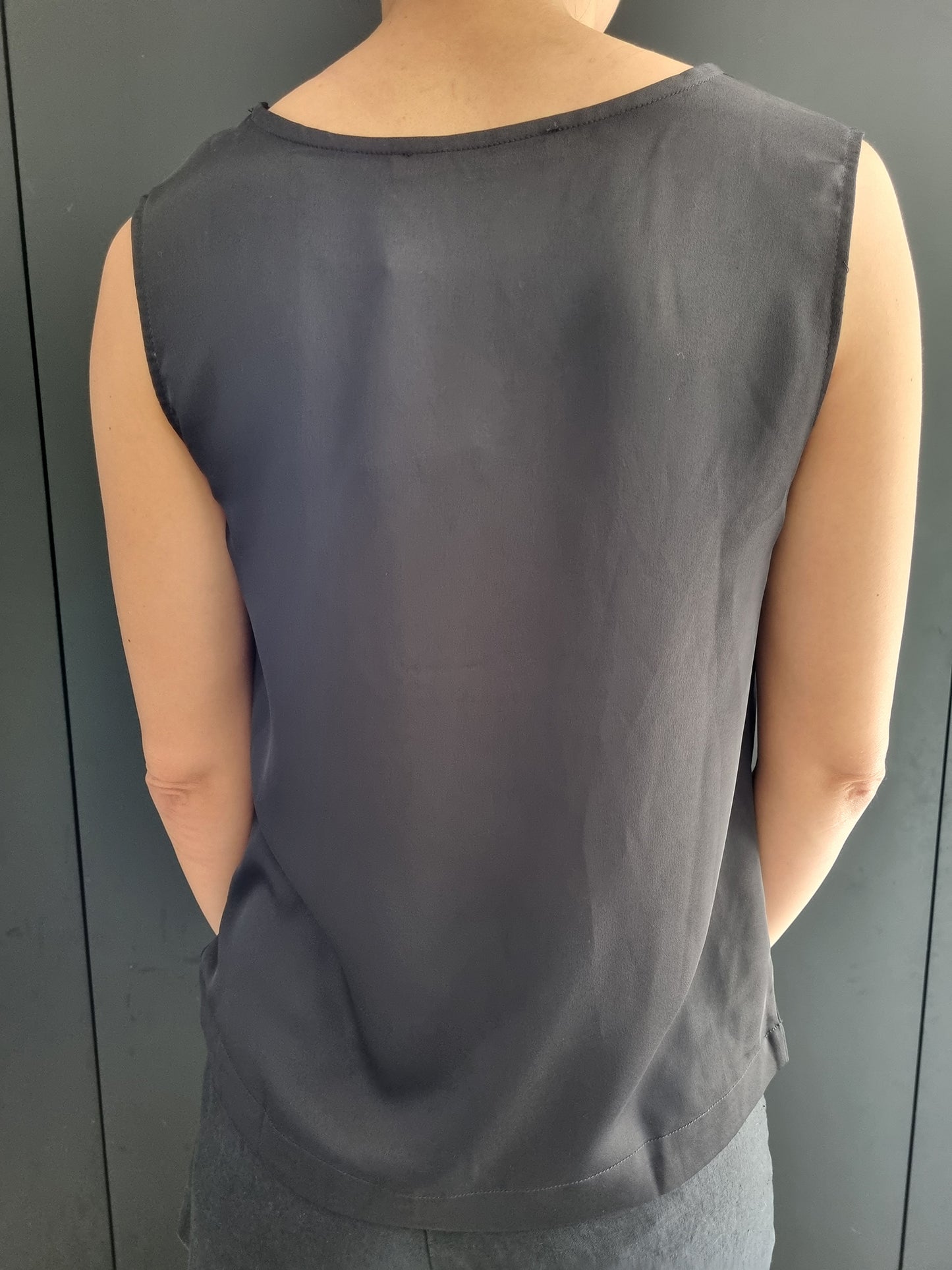 Jill lace V-neck top