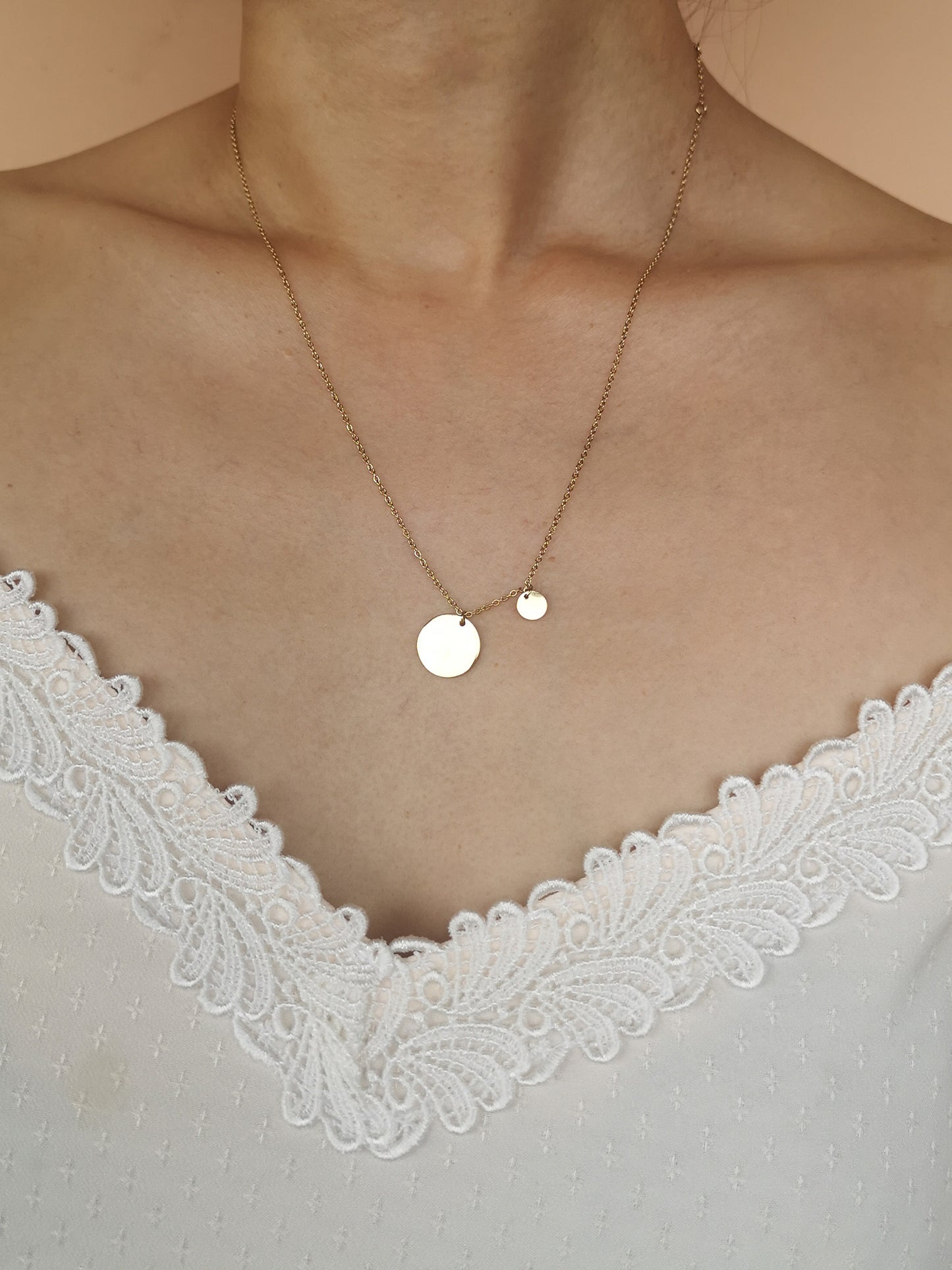 Sydney Pendant Necklace