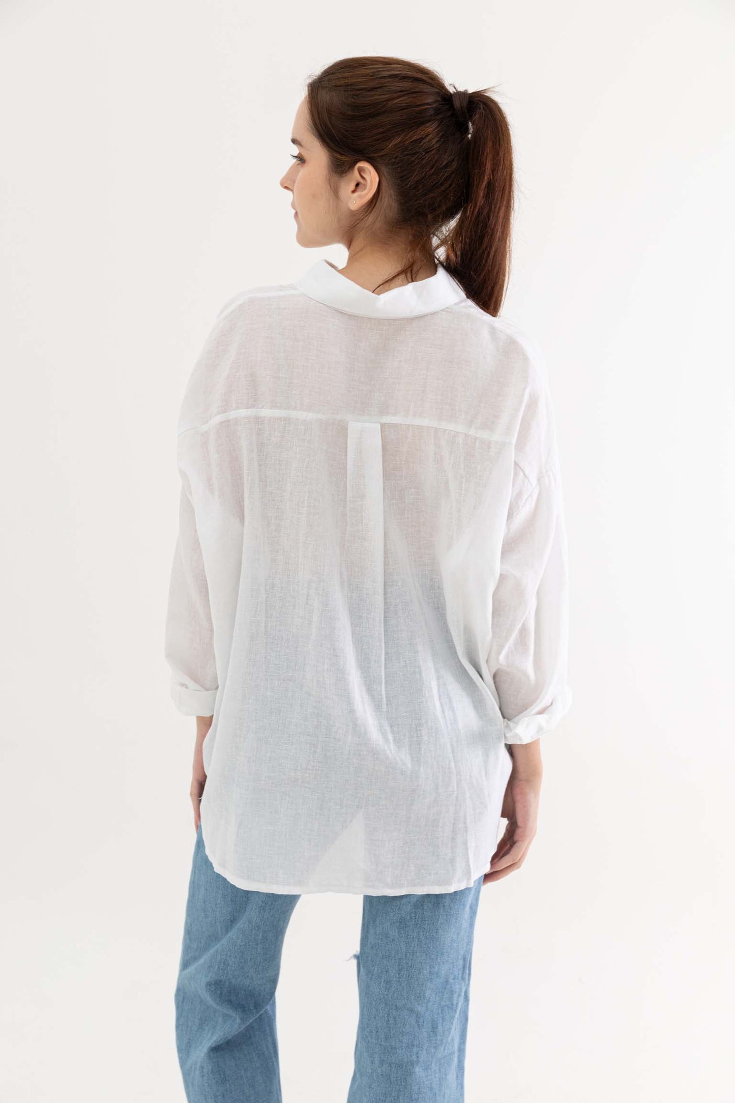 An Linen Shirt