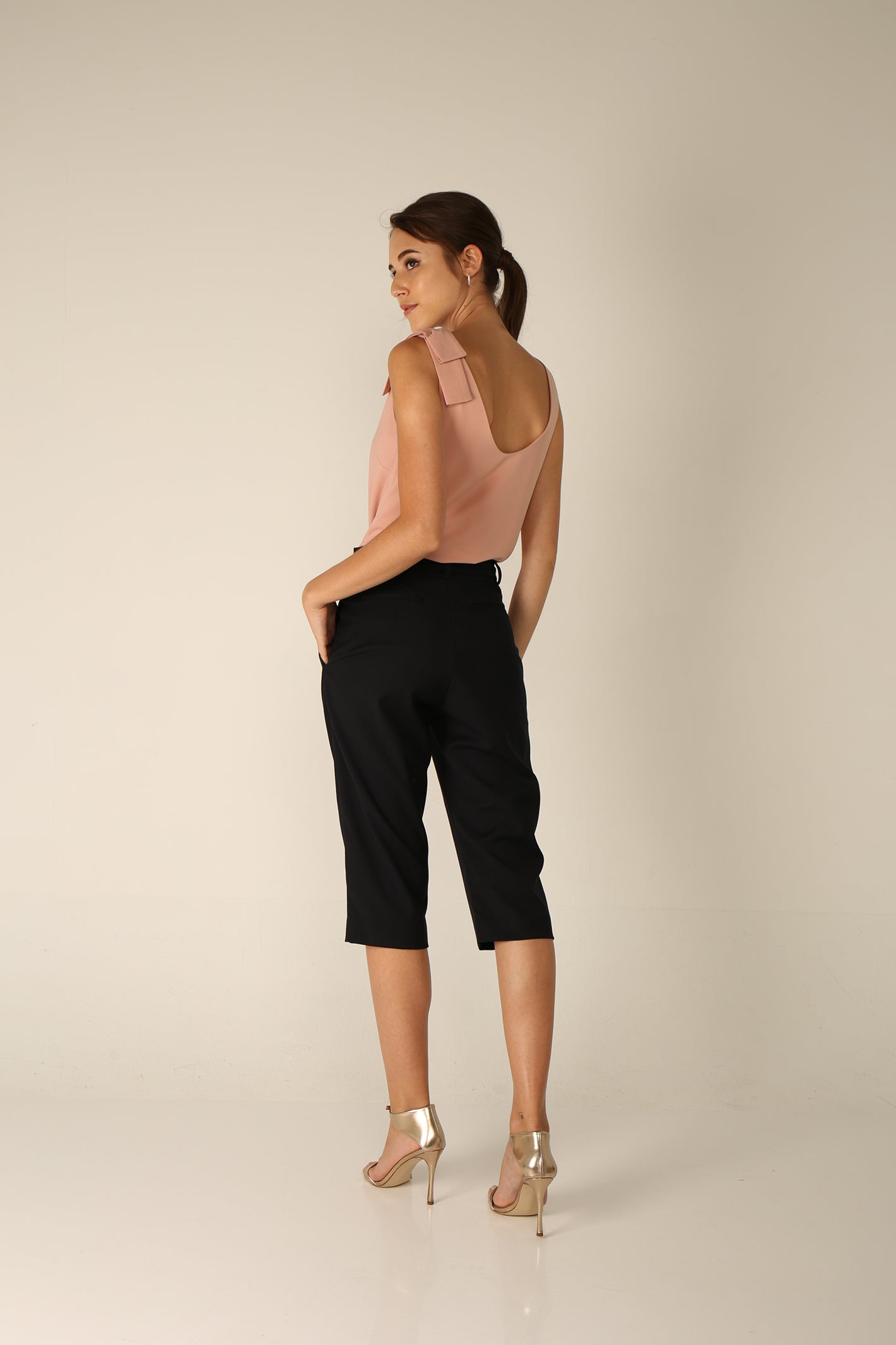 Brook Bow Top