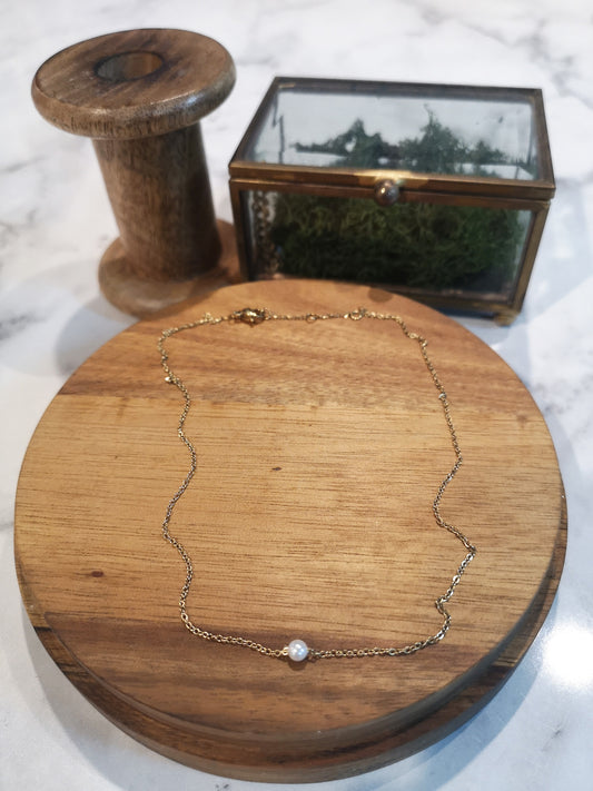 Ariel Tiny Pearl Necklace